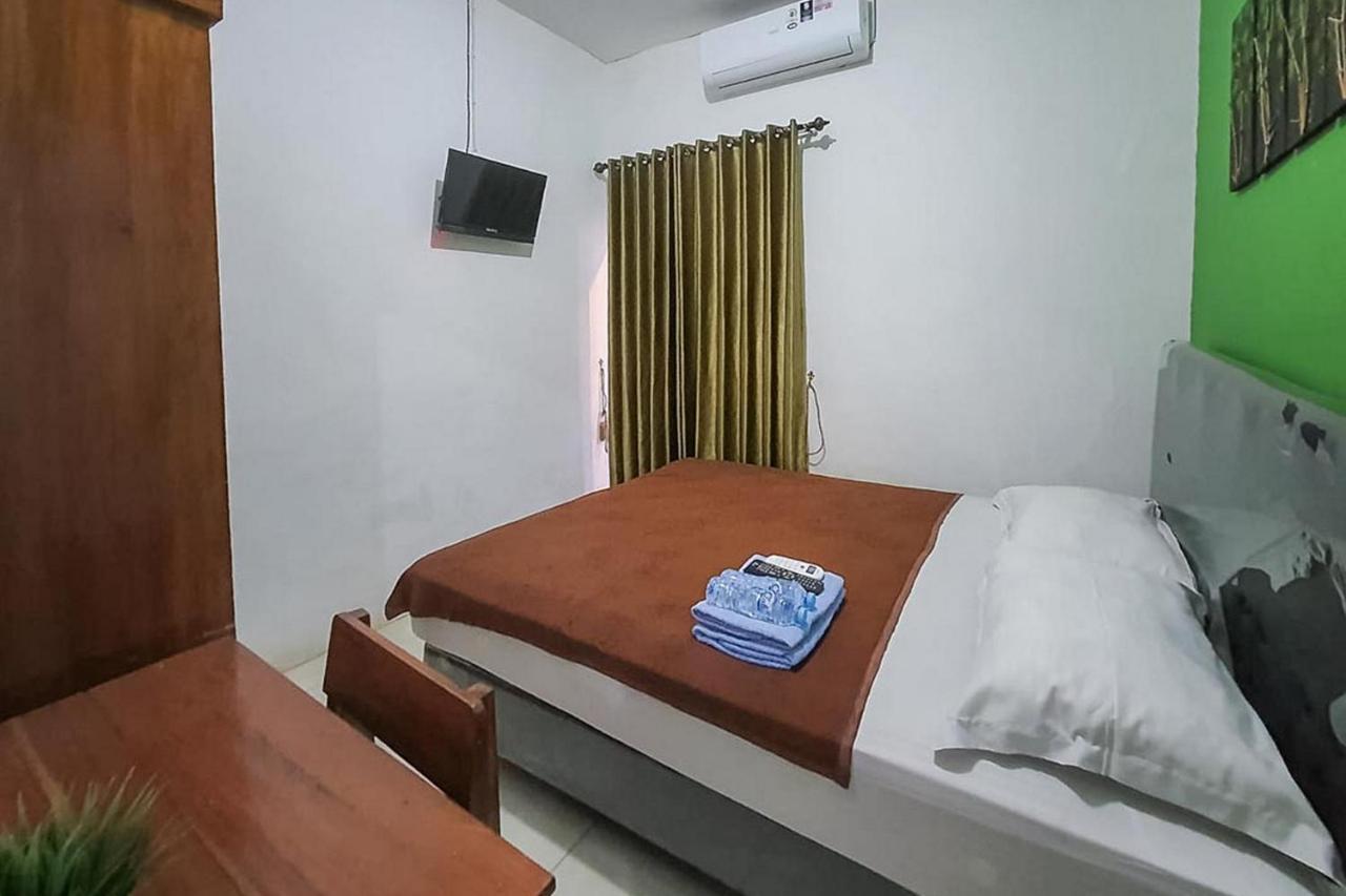 Syafa Homestay Syariah Mitra Reddoorz Tuban  Екстериор снимка