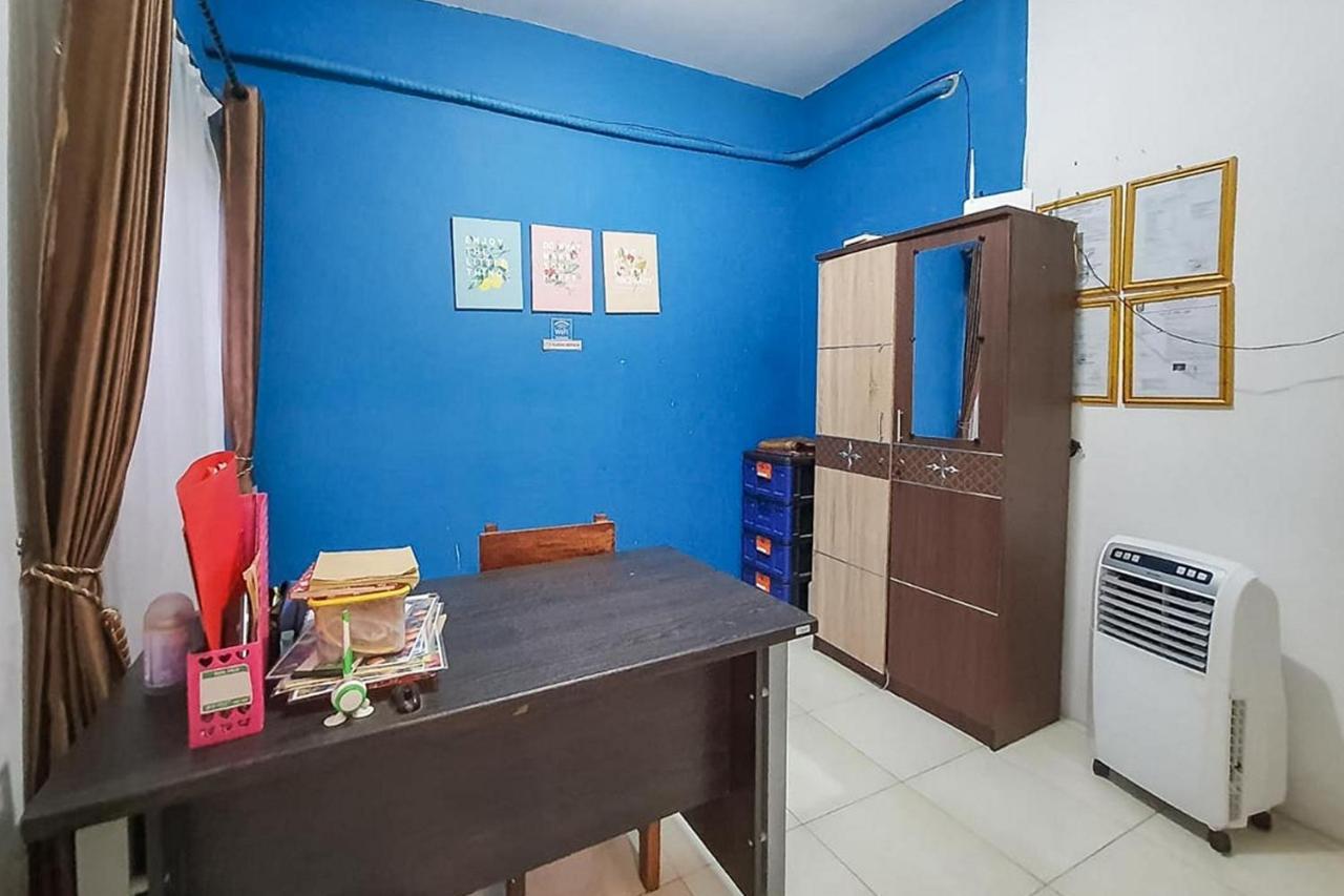 Syafa Homestay Syariah Mitra Reddoorz Tuban  Екстериор снимка